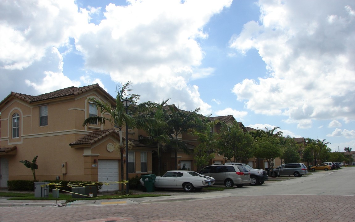 Windward in Doral, FL - Building Photo