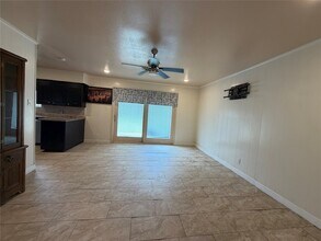 6402 Tarna Ln in Houston, TX - Building Photo - Building Photo