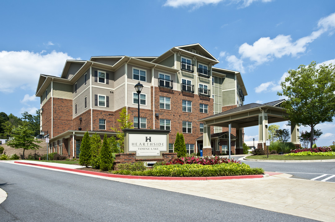 Hearthside Towne Lake - Adult 62+ in Woodstock, GA - Foto de edificio