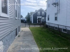 37 Congregational St in Bristol, RI - Building Photo - Building Photo