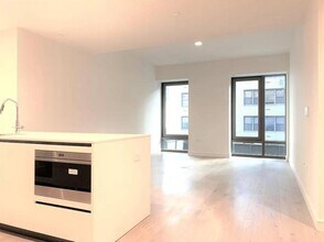 200 E 21st St in Brooklyn, NY - Building Photo - Building Photo
