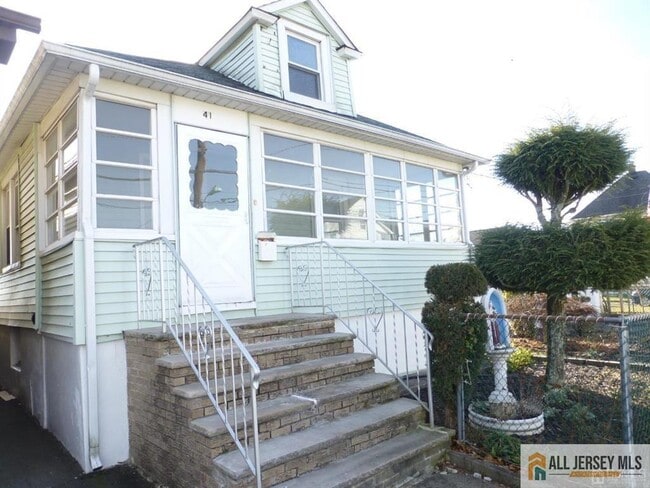 property at 419 Hancock St