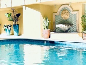 757 Ocean Ave in Santa Monica, CA - Foto de edificio - Building Photo