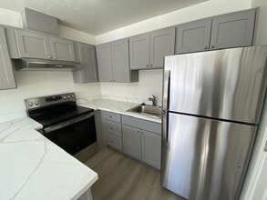 284-286 Junipero Ave in Pacific Grove, CA - Building Photo - Building Photo