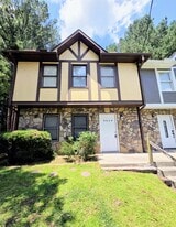 4438 Coopers Creek Dr SE in Smyrna, GA - Building Photo