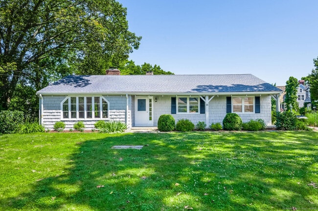 property at 16 Baywater Dr