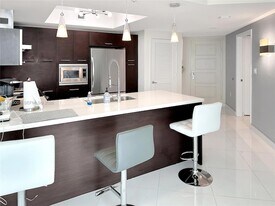250 Sunny Isles Blvd, Unit 3-1001 in Sunny Isles Beach, FL - Building Photo