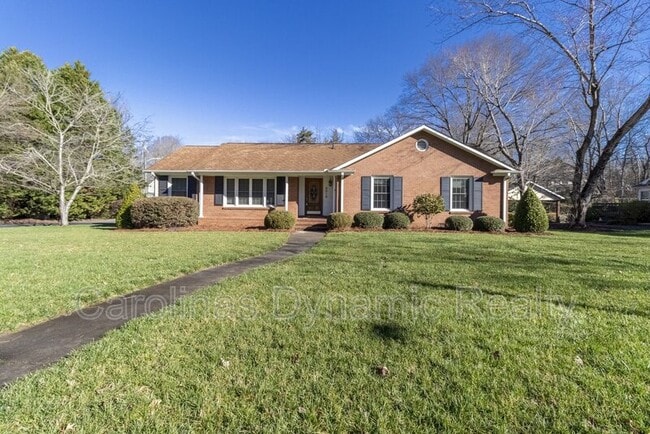 property at 6618 Castlegate Dr