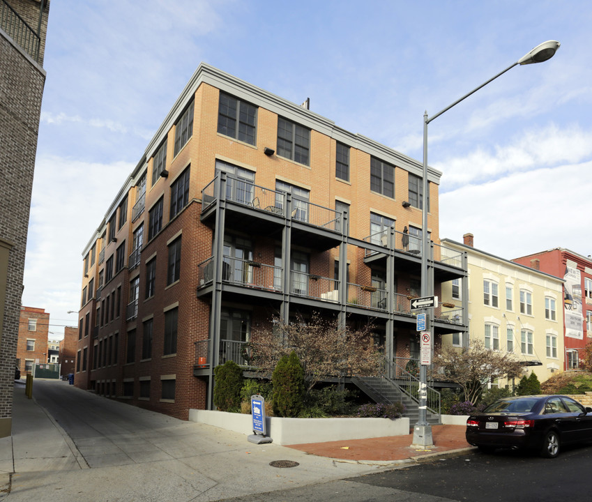 2412 17th St NW in Washington, DC - Building Photo