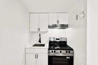 19859 Nicke St in Clinton Township, MI - Building Photo - Building Photo