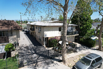 14843 Gilmore St in Van Nuys, CA - Building Photo - Building Photo