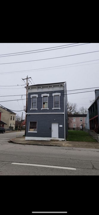 231 E 11th St, Unit 2 in Covington, KY - Building Photo