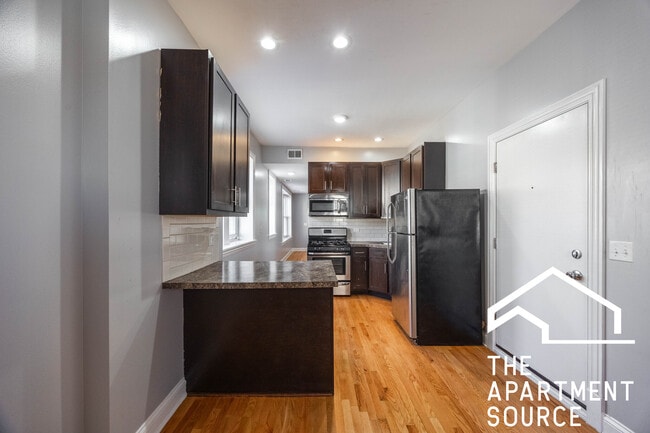 4452 N Sheridan Rd in Chicago, IL - Building Photo - Building Photo