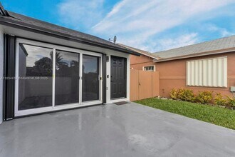 20328 NW 33rd Ave in Miami Gardens, FL - Building Photo - Building Photo