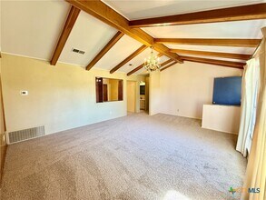 1050 Elizabeth Ave in New Braunfels, TX - Building Photo - Building Photo