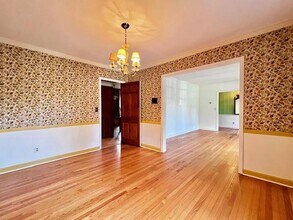 1445 Pineway Dr NE in Atlanta, GA - Building Photo - Building Photo