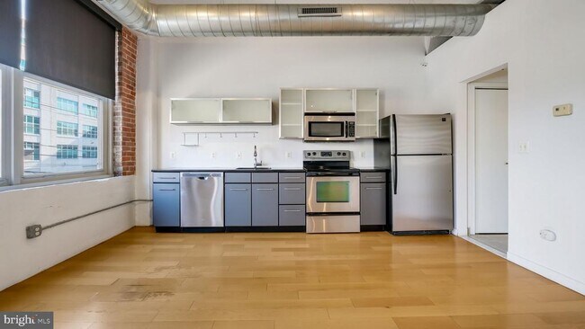 444 N 4th St in Philadelphia, PA - Building Photo - Building Photo