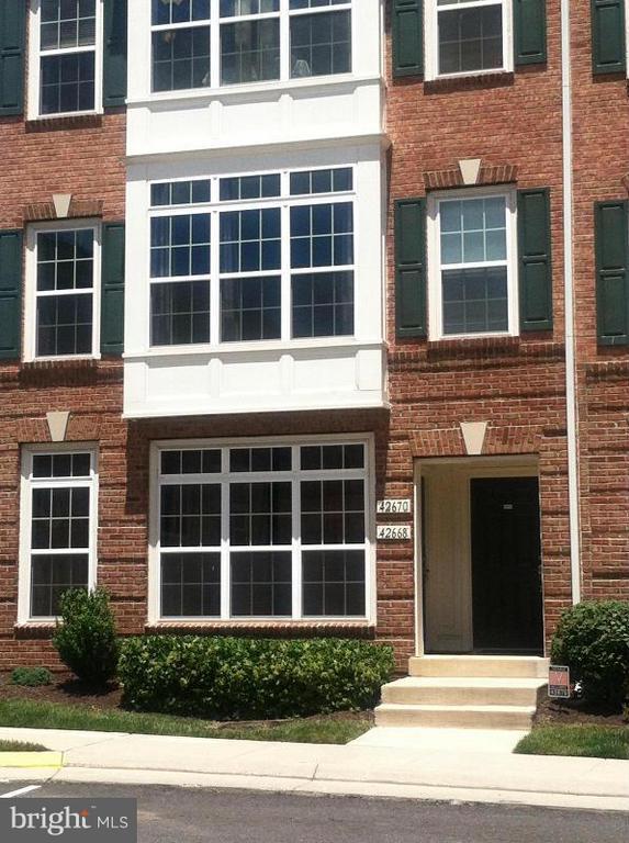 42668 Hollyhock Terrace in Ashburn, VA - Building Photo - Building Photo