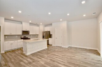 121 Guardian Gate Dr in Mooresville, NC - Building Photo - Building Photo