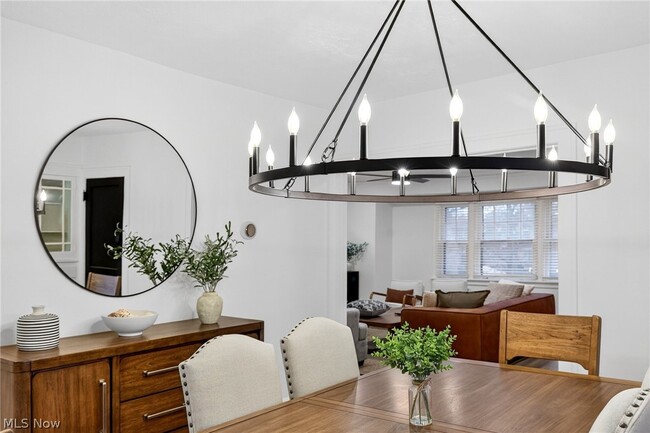 3326 E Overlook Rd in Cleveland Heights, OH - Building Photo - Building Photo