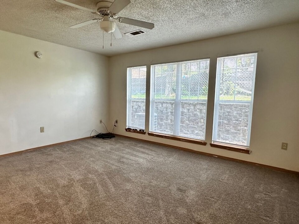 13794 AR-5 in Norfork, AR - Building Photo