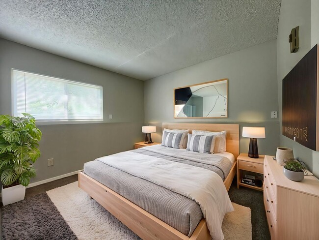 2922 Straus Ln in Colorado Springs, CO - Building Photo - Building Photo