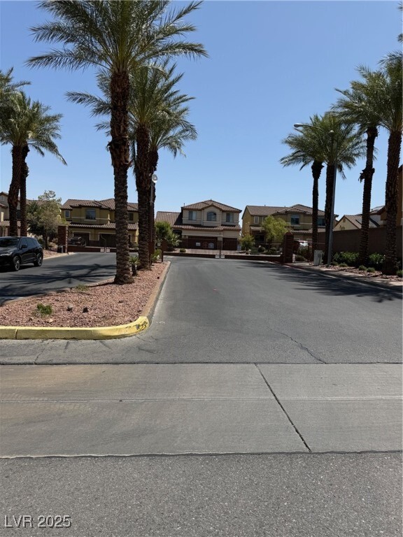 272 Garnet Garden St in Henderson, NV - Building Photo - Building Photo