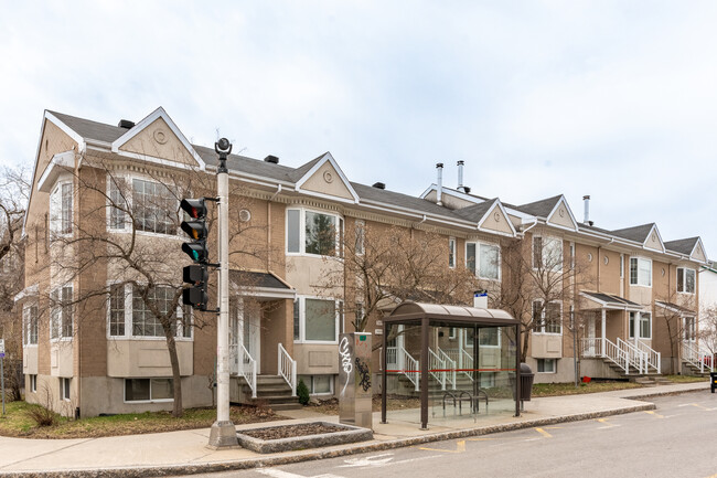 1667 Sheppard St in Québec, QC - Building Photo - Building Photo