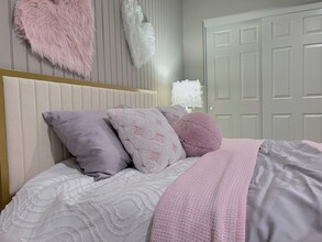 7766 Isaac St in Riverside, CA - Foto de edificio - Building Photo