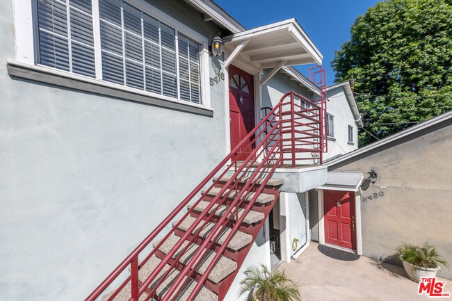 5416 Colfax Ave in Los Angeles, CA - Building Photo - Building Photo