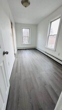 9 Oak St-Unit -4 in Vernon, CT - Building Photo - Building Photo
