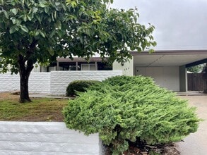 567 Ronda Dr in Santa Barbara, CA - Building Photo - Building Photo