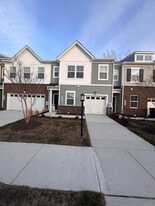 6025 Crosswinds Dr in Chesterfield, VA - Building Photo