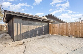 13507 Rawhide Pkwy in Farmers Branch, TX - Building Photo - Building Photo