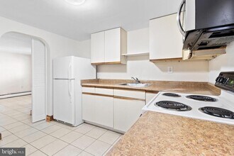 1 S Cherry Grove Ave in Annapolis, MD - Building Photo - Building Photo