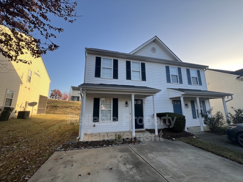 164 Buchanan Ln in Clayton, NC - Foto de edificio