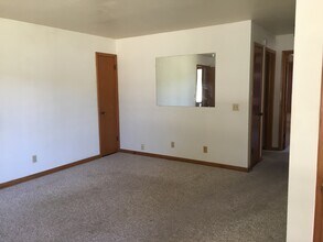 225 N Midvale Blvd, Unit 2 in Madison, WI - Building Photo - Building Photo
