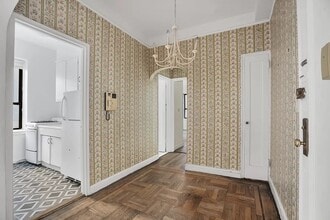 157 W 79th St in New York, NY - Building Photo - Building Photo