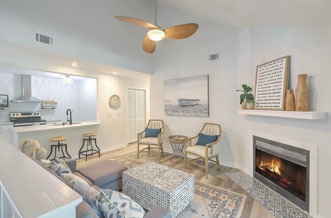 property at 7935 Edgebrook Cir