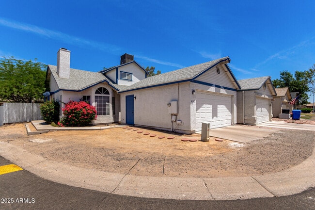 4162 E Wayland Rd in Phoenix, AZ - Building Photo - Building Photo