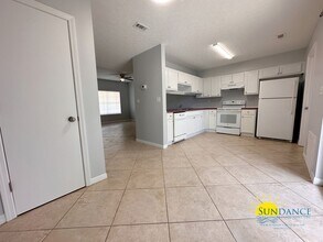 36 Chatelaine Cir SE in Fort Walton Beach, FL - Foto de edificio - Building Photo