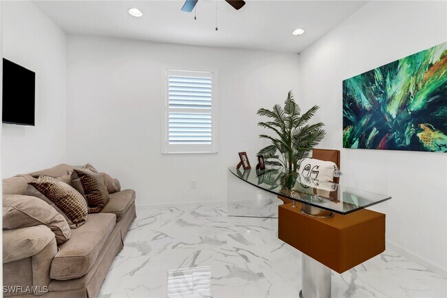 6965 Avalon Cir in Naples, FL - Foto de edificio - Building Photo