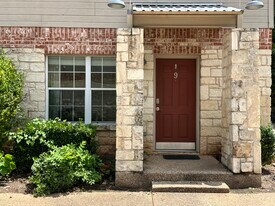 2101 S 7th St in Waco, TX - Building Photo