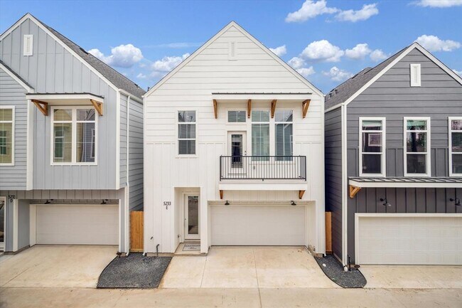 property at 5233 Hillman St