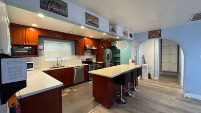 4580 Sandmound Blvd in Oakley, CA - Building Photo - Building Photo