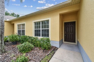 6348 Linda Lou Ln in Zephyrhills, FL - Building Photo - Building Photo