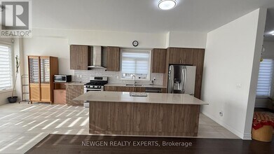 56 Lollard Wy in Brampton, ON - Building Photo - Building Photo