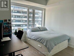 470-1470 Front St W in Toronto, ON - Building Photo - Building Photo