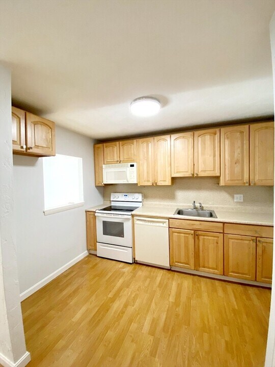 505 Washington Ave in Chelsea, MA - Building Photo