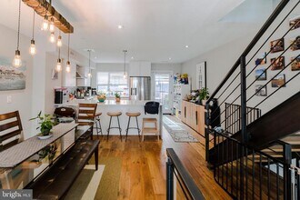 1427 E Columbia Ave in Philadelphia, PA - Building Photo - Building Photo